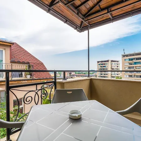1bd Flat With A Lovely Terrace In The Centre Of By Flat Mаnager Apartmán Plovdiv