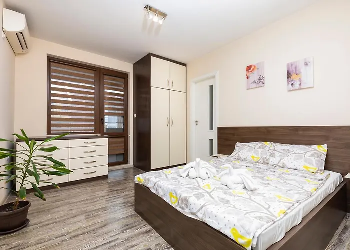 شقة 1bd Flat With A Lovely Terrace In The Centre Of By Flat Mаnager