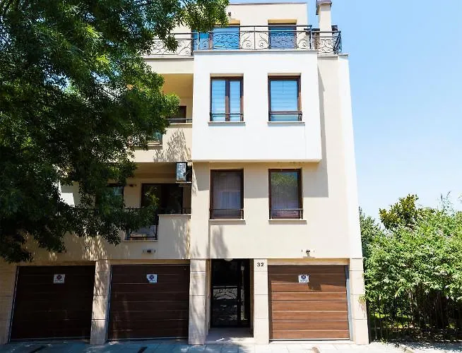 1bd Flat With A Lovely Terrace In The Centre Of By Flat Mаnager Apartment *